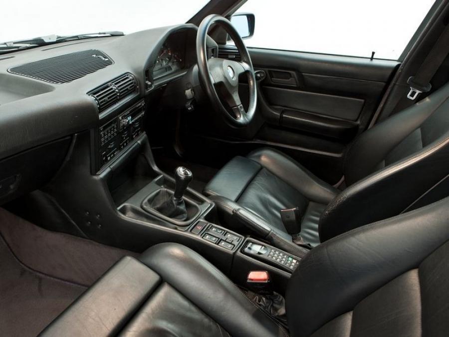  BMW M5 Sedan 1991 года  (UK) (фото 2 из 10)
